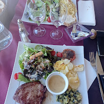 Plats et boissons du Restaurant français Le relais des Bergers à Saint-Martin-en-Haut - n°9
