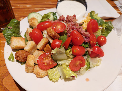 American Restaurant «Cracker Barrel Old Country Store», reviews and photos, 30 Research Dr, Milford, CT 06460, USA