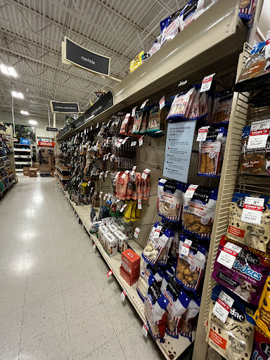 Pet Supply Store «PetSmart», reviews and photos, 3585 N Shiloh Dr, Fayetteville, AR 72703, USA