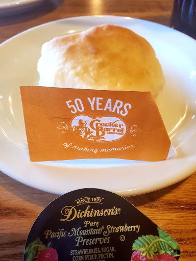 American Restaurant «Cracker Barrel Old Country Store», reviews and photos, 350 W 120th Ave, Northglenn, CO 80234, USA