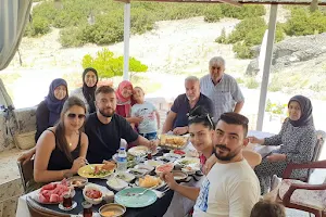 Zeynep'in Yeri - kahvaltı,gözleme,tost,köfte,çay ve meşrubat çeşitleri image