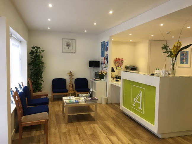 Comments and reviews of Anniesland Essential Dental Care