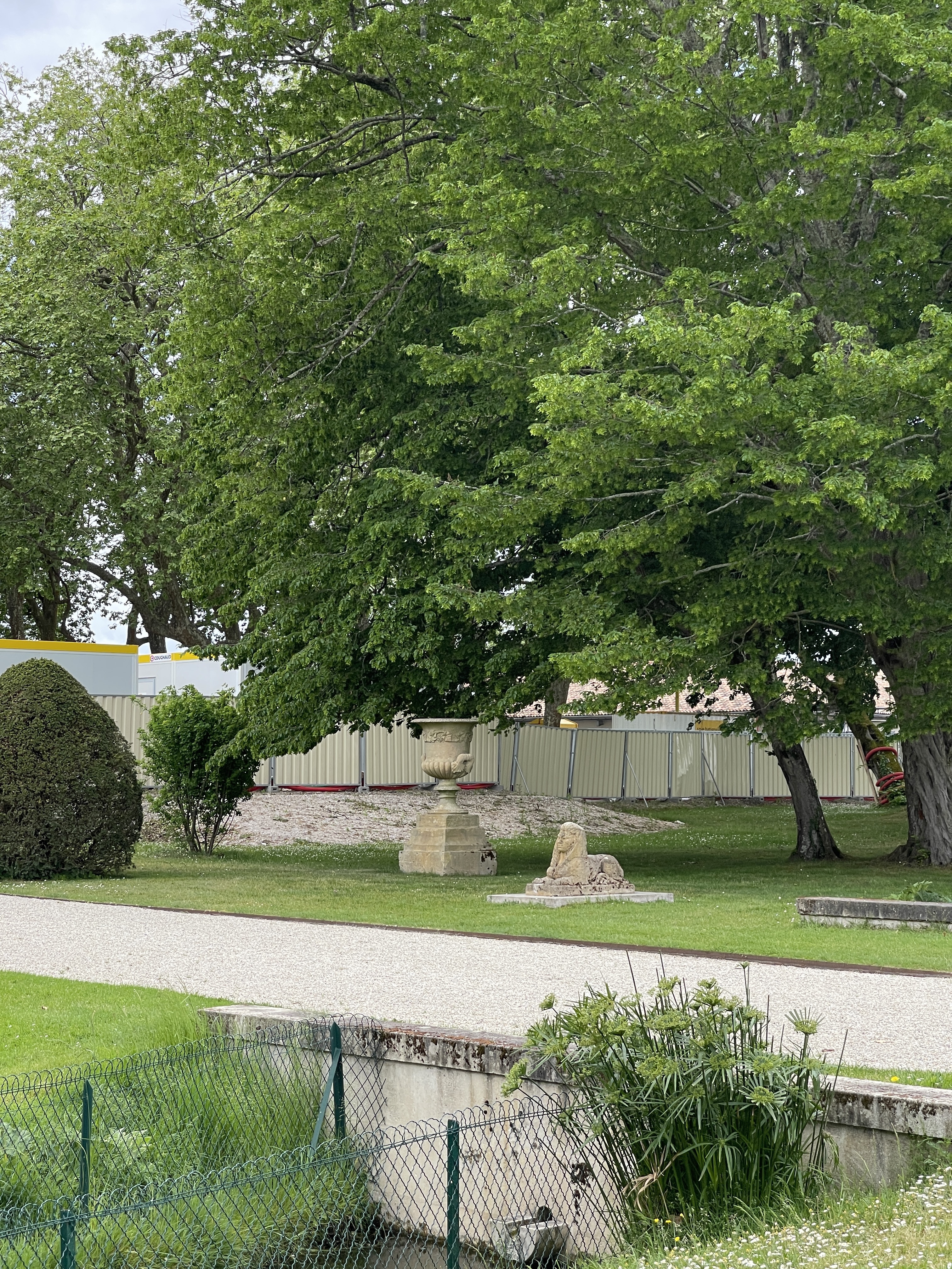 Photo n° 15 de l'avis de Young.e fait le 18/05/2023 à 23:27