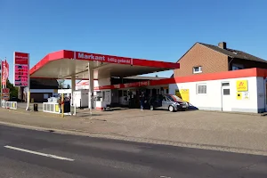 Markant Tankstelle image