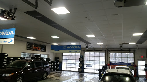 Used Car Dealer «Suburban Honda», reviews and photos, 25100 Haggerty Rd, Farmington Hills, MI 48335, USA