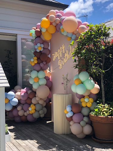 Reviews of A Gazillion Balloons in Auckland - Event Planner