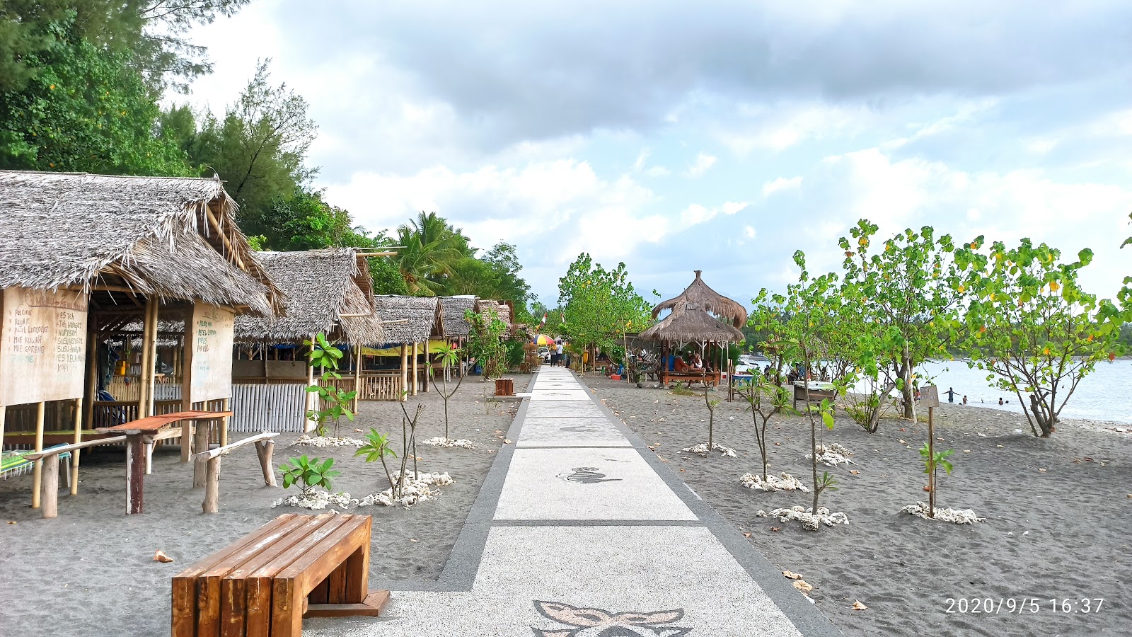Impos Beach'in fotoğrafı ve yerleşim