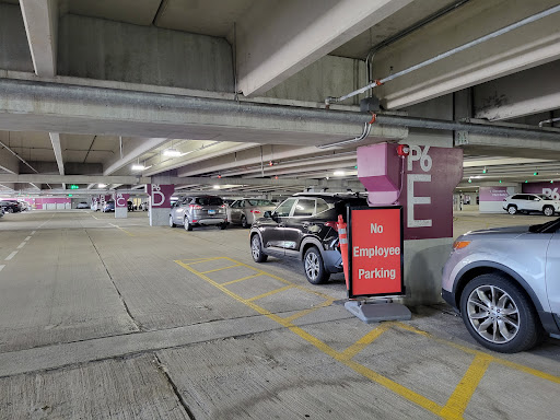 Shopping Mall «Fashion Outlets of Chicago», reviews and photos, 5220 Fashion Outlets Way, Rosemont, IL 60018, USA