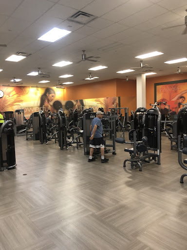 Gym «LA Fitness», reviews and photos, 455 Park Ave, Lindenhurst, NY 11757, USA