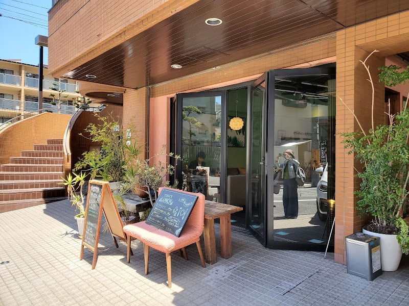 cafe bar WIRED 塚口店