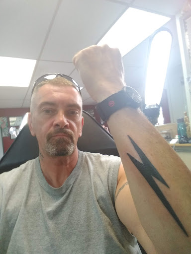 Tattoo Shop «Tattoo Junkies», reviews and photos, 892 Central Ave, Dover, NH 03820, USA