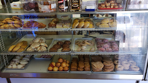 El Pollito Bakery