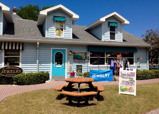 Art Gallery «Sandy Bottom Boutique», reviews and photos, 716 Broadway, Dunedin, FL 34698, USA