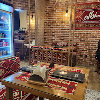 Atmosphère du Restaurant halal Albim Mantı Evi à Vaulx-en-Velin - n°7