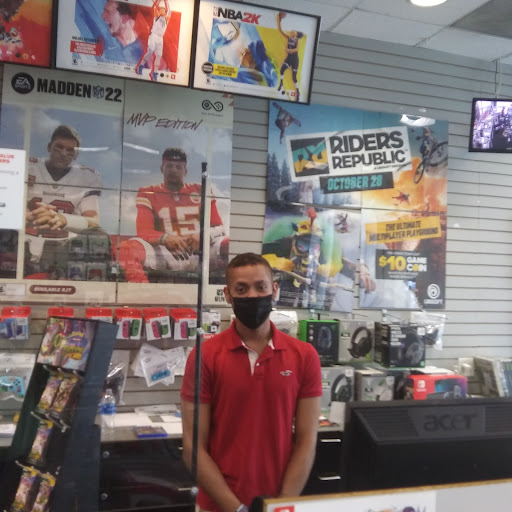 Video Game Store «GameStop», reviews and photos, 1100 S Hayes St #230, Arlington, VA 22202, USA