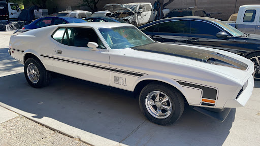 Auto Body Shop «Unique Autobody & Collision Center», reviews and photos, 75135 Sheryl Ave Suite C, Palm Desert, CA 92211, USA