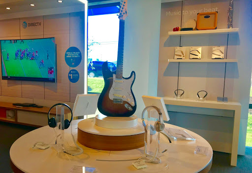 Cell Phone Store «AT&T», reviews and photos, 15924 Manchester Rd, Ellisville, MO 63011, USA