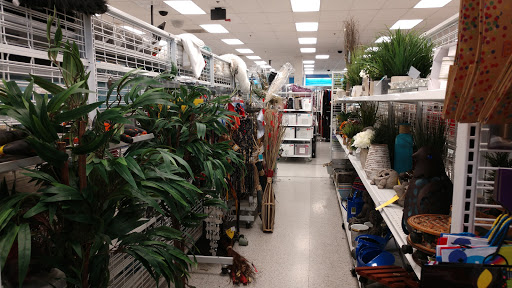 Clothing Store «Ross Dress for Less», reviews and photos, 241 N Glendale Ave, Glendale, CA 91206, USA