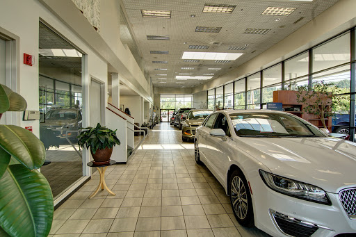 Car Dealer «Landmark Ford Lincoln», reviews and photos, 12000 SW 66th Ave, Tigard, OR 97223, USA