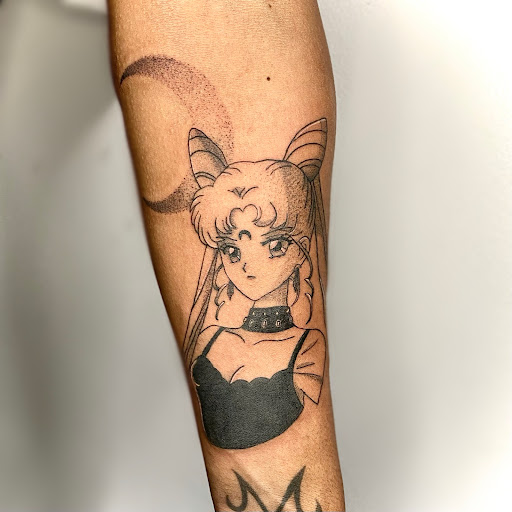 Explore cool hand tattoo ideas for guys, creative tattoo ideas in Wilmington, available at Rogue Tattoo Studio