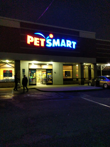 Pet Supply Store «PetSmart», reviews and photos, 60 NJ-17, Paramus, NJ 07652, USA