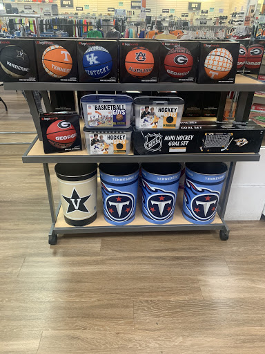 Shoe Store «Sport Seasons», reviews and photos, 56 White Bridge Pike, Nashville, TN 37205, USA