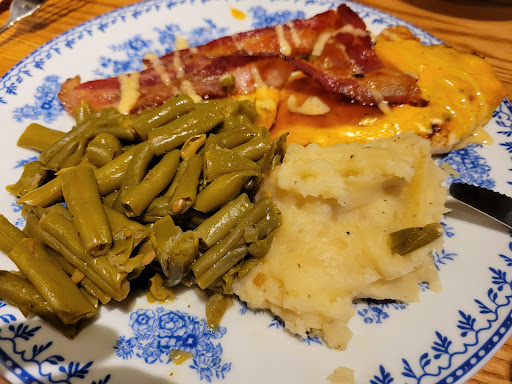 American Restaurant «Cracker Barrel Old Country Store», reviews and photos, 200 Bypass Rd, Williamsburg, VA 23185, USA