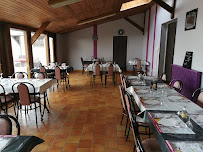 Atmosphère du Restaurant français Café de la Mairie de Champigné à Les Hauts-d'Anjou - n°1