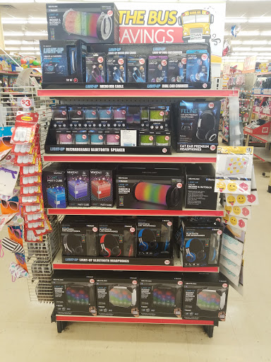 Dollar Store «FAMILY DOLLAR», reviews and photos, 585 Hazard Ave, Enfield, CT 06082, USA