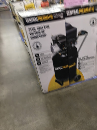 Hardware Store «Harbor Freight Tools», reviews and photos, 2361 Northgate Blvd, Sacramento, CA 95833, USA