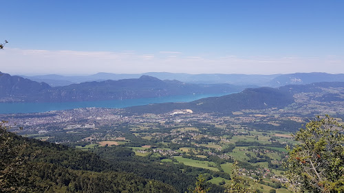 Tour des Ebats à Montcel