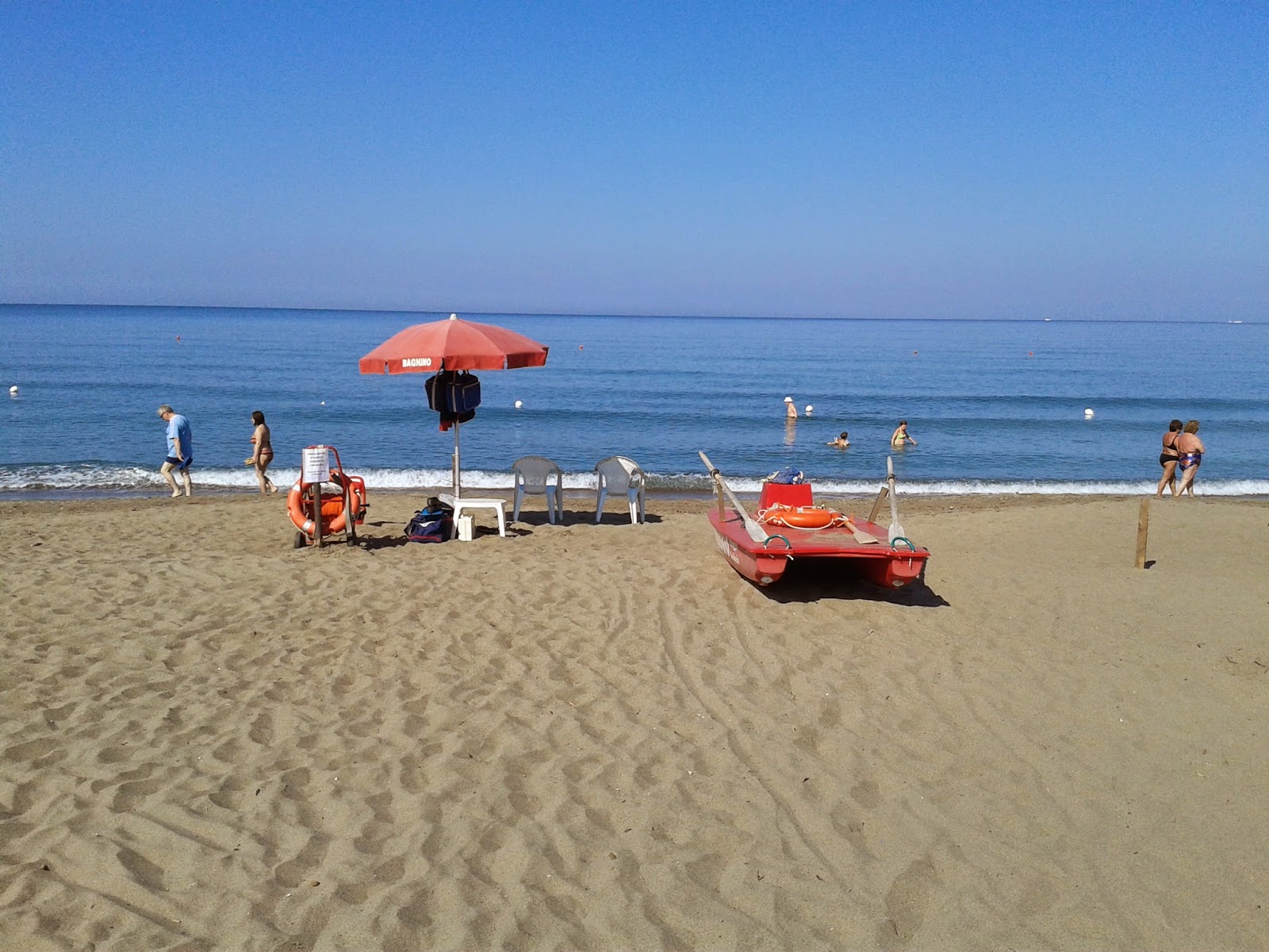 Foto av Paestum beach med lång rak strand