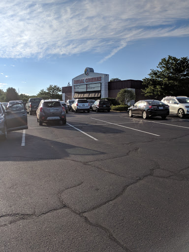 Movie Theater «Regal Cinemas Hooksett 8», reviews and photos, 100 Technology Dr, Hooksett, NH 03106, USA
