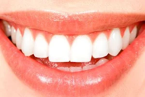 Dosis Dental image