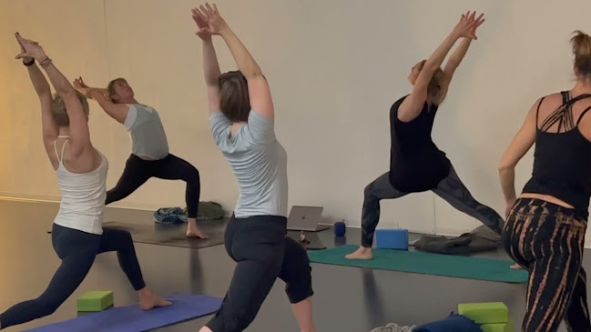 Rezensionen über Akta Yoga in Genf - Yoga-Studio