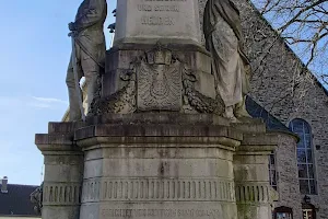 Kaiser-Wilhelm-Denkmal image