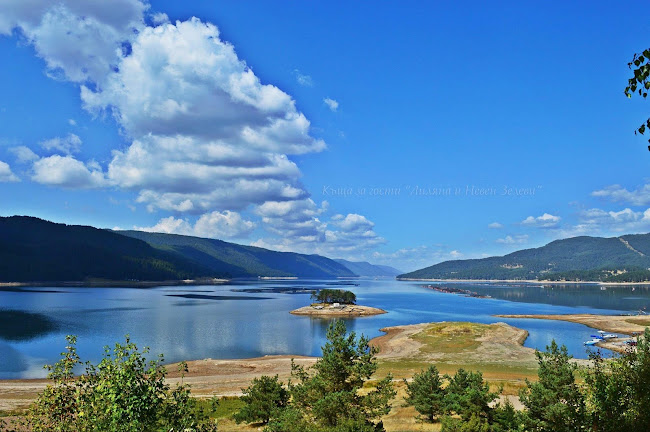 Лиляна и Невен Зелеви - Хотел