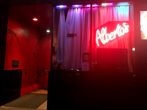 Alberto's Night Club