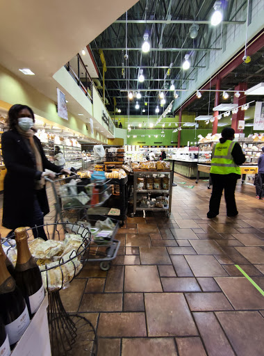 Grocery Store «Whole Foods Market», reviews and photos, 2700 Wilson Blvd, Arlington, VA 22201, USA
