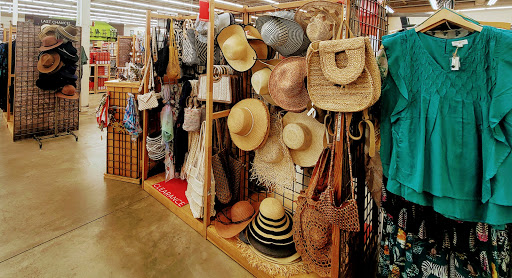 Furniture Store «Cost Plus World Market», reviews and photos, 2155 W 22nd St #500, Oak Brook, IL 60523, USA