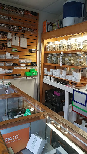 Tobacco Shop «Hempire State Smoke Shop», reviews and photos, 2340 Lyell Ave, Rochester, NY 14606, USA