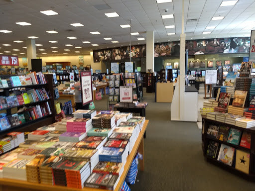 Book Store «Barnes & Noble», reviews and photos, 541 Lincoln St, Worcester, MA 01605, USA