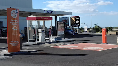 E.Leclerc Station de recharge à Royan