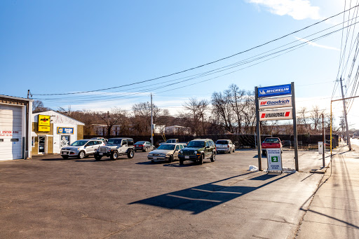 Auto Machine Shop «Bayside Auto and Tire Center», reviews and photos, 1904 Bay St, Fall River, MA 02724, USA