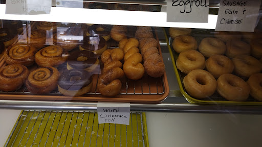 Donut Shop «Daylight Donuts», reviews and photos, 2309 Pass Rd, Gulfport, MS 39501, USA