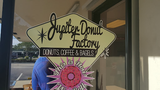 Donut Shop «Jupiter Donut Factory», reviews and photos, 141 Center St, Jupiter, FL 33458, USA