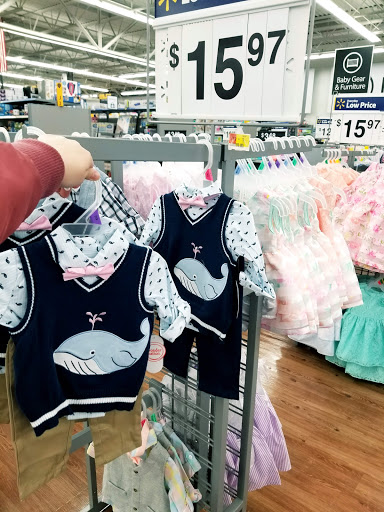 Department Store «Walmart Supercenter», reviews and photos, 6170 Saginaw Rd, Grand Blanc, MI 48439, USA