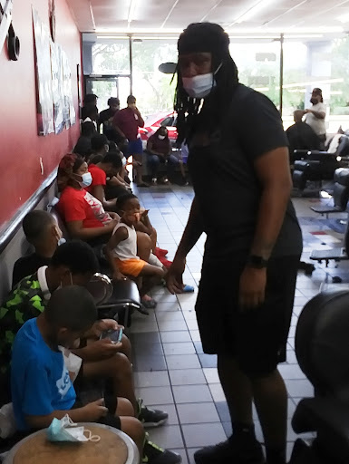 Barber Shop «CUT ABOVE THE REST Barbershop», reviews and photos, 3372 S University Dr, Miramar, FL 33025, USA