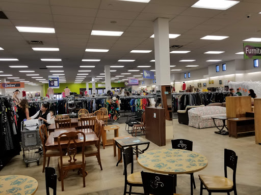 Thrift Store «Discover Goodwill Powers Retail Center», reviews and photos