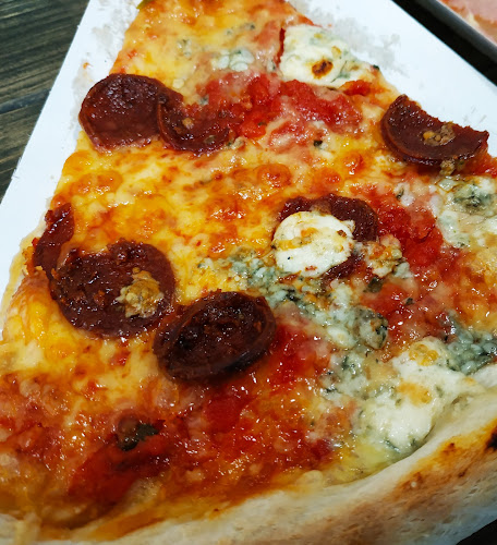 Pitches pizza szeletbár - Budapest